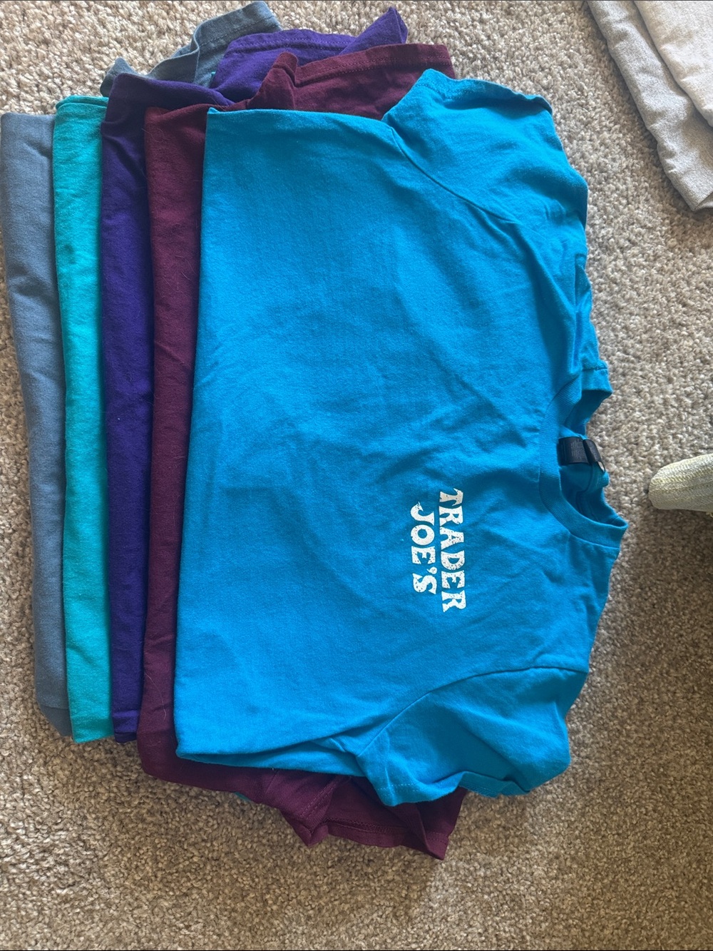 Trader Joe's New Style Wahine Medium Tees - 5 Pack Set Sun Pineapple